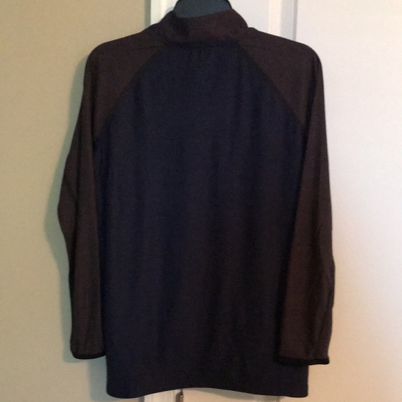 NWT Old Navy Active Navy and Dark Grey Pullover - Picture 4 of 4